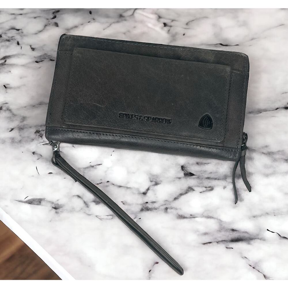 Spikes and Sparrow Wristlet Zip Wallet Weathered Gray Leather Aspen RFID